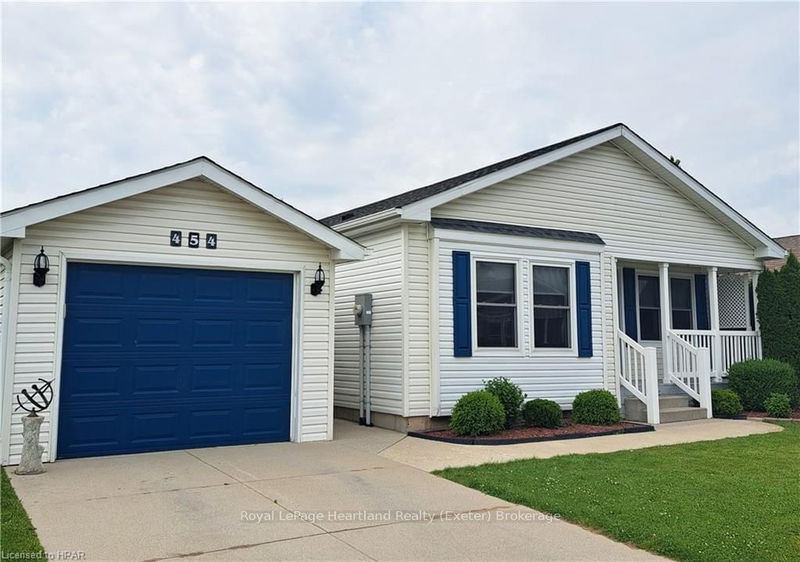 home for sale on 454 RICHARD Crescent