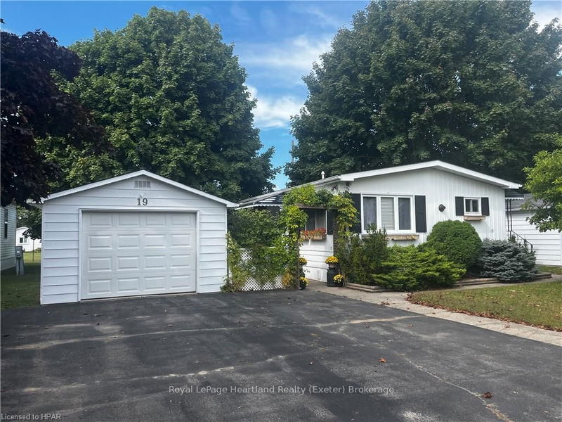 19 GEORGE St, Strathroy-Caradoc - SE image-0-0