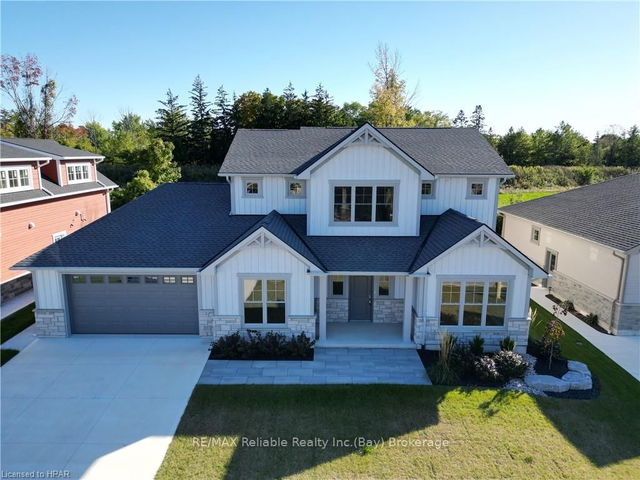 8 THIMBLEWEED Drive