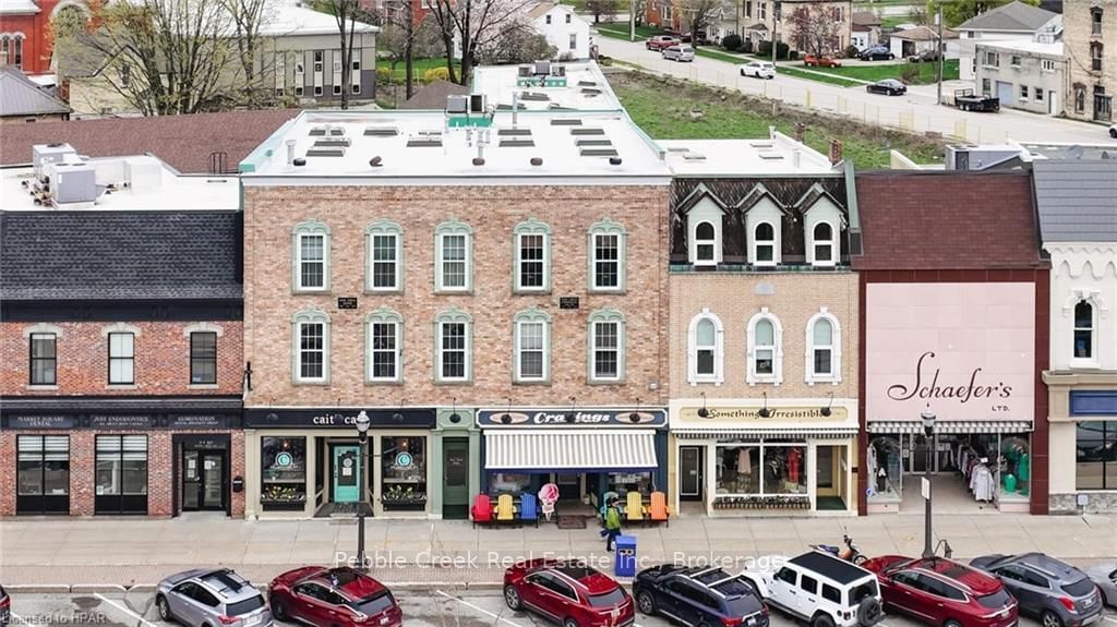 Building at 166,168 COURTHOUSE Square, Goderich, Goderich Town