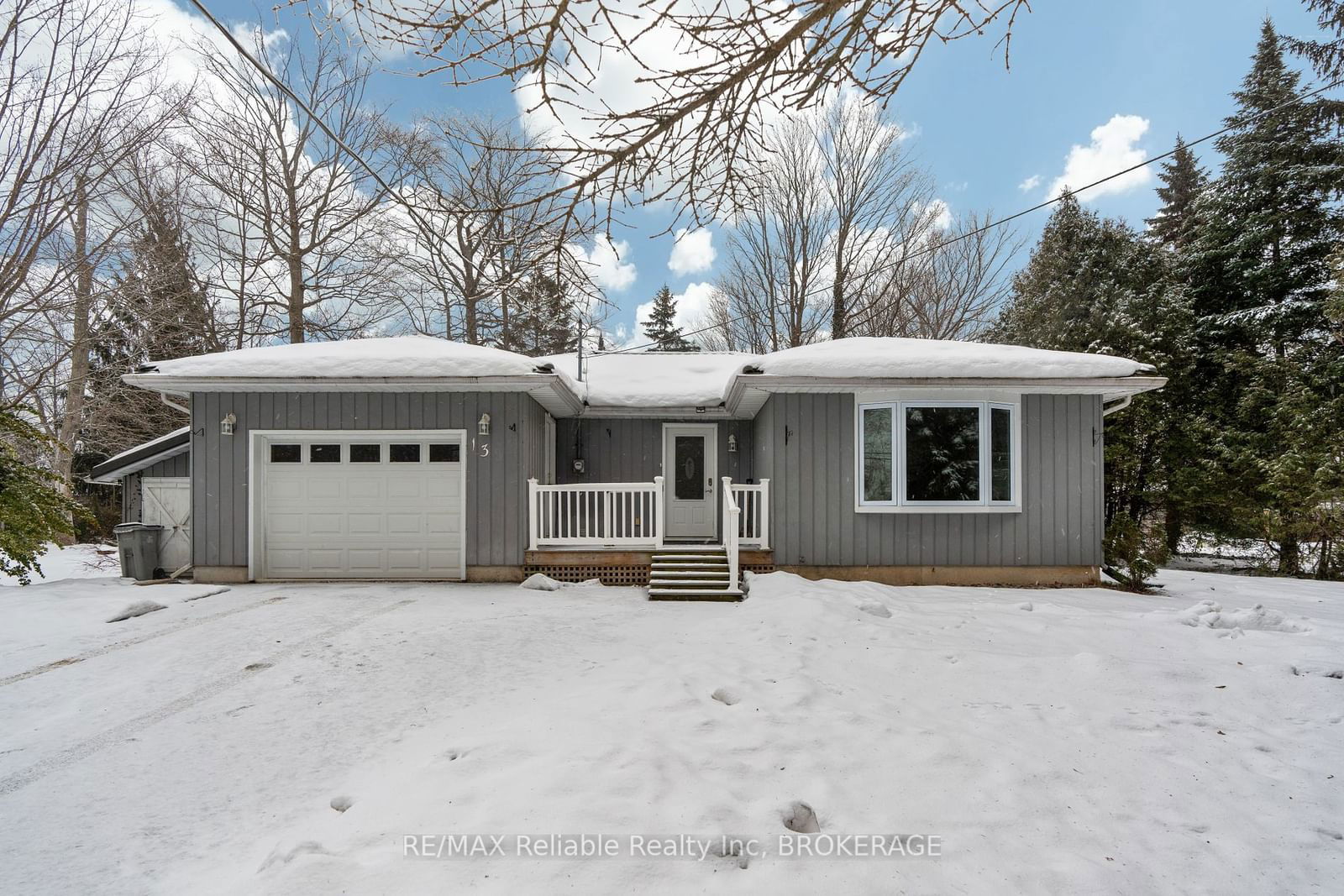 Detached House sold at 13 PARK Road, Central Huron, Goderich Twp, N7A 3X8 - MLS: X10780408