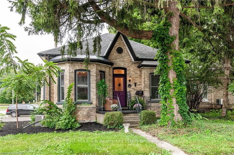 home for sale on 246 WELLINGTON Street