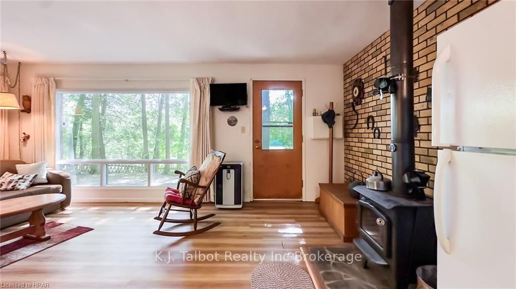 Listing Image 20