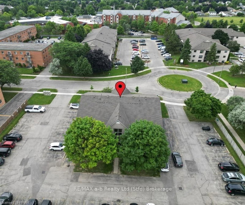 103 - 50 CAMPBELL Crt, Stratford, N5A 7T6 | Image 3