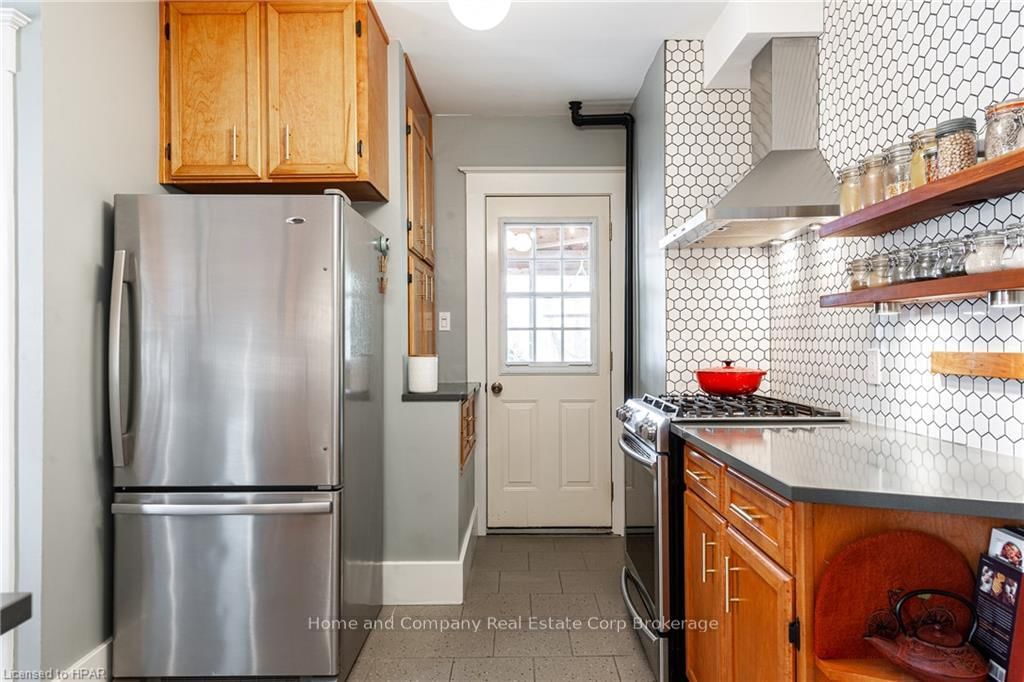 Listing Image 10