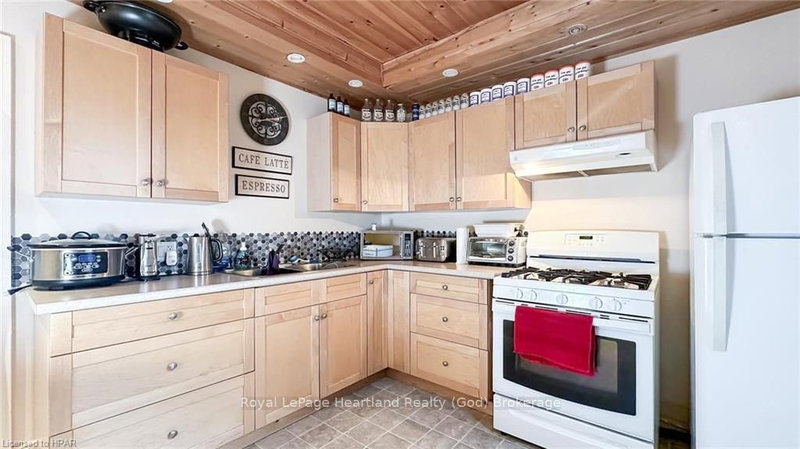 43 TRAFALGAR St, Goderich, N7A 1T3 | Image 2