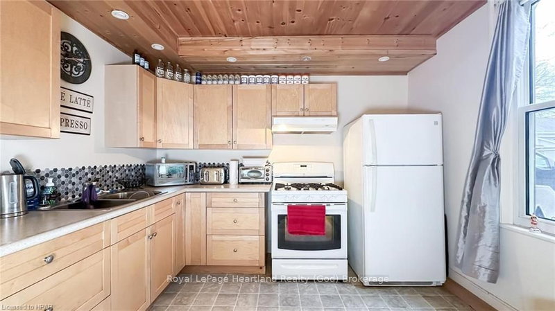 43 TRAFALGAR St, Goderich, N7A 1T3 | Image 3