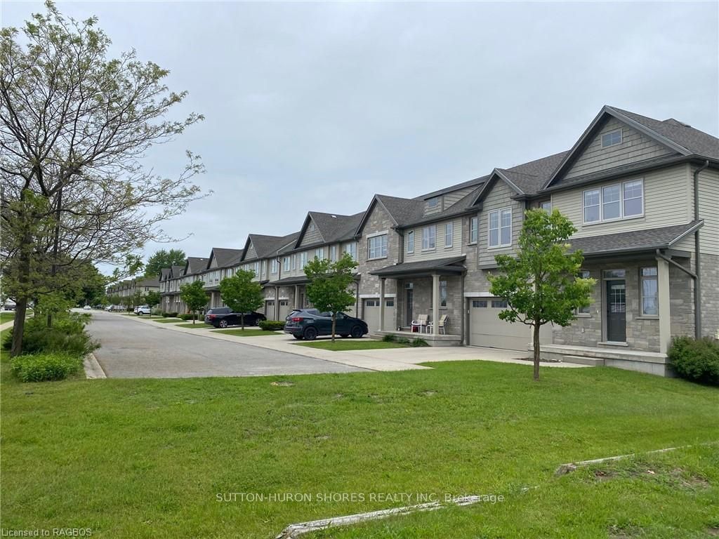 Townhouse sold at 24-935 GODERICH Street, Saugeen Shores, Saugeen Shores, N0H 2C3 - MLS: X10845965