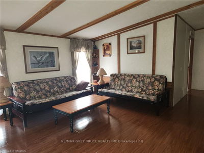 41 MAPLE Dr, Northern Bruce Peninsula - Northern Bruce Peninsula image-0-4
