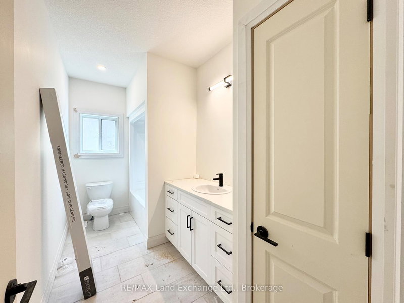 151 WESTLINKS Dr, Saugeen Shores, N0H 2C3 | Image 3