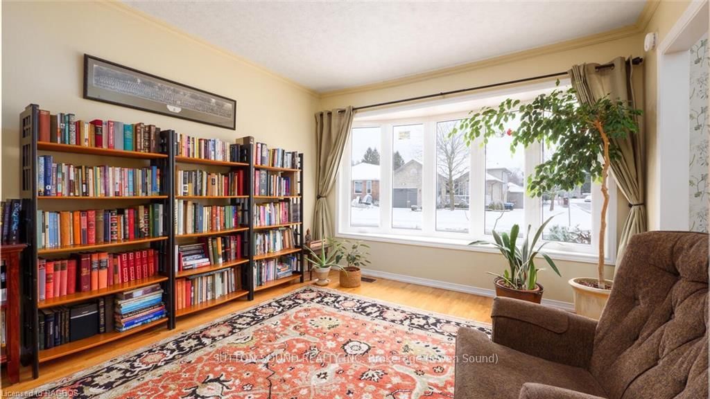 Listing Image 7