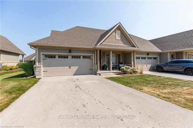 160 HAWTHORN Crescent