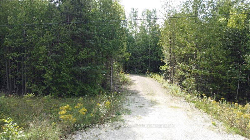 41 NOBLE Dr, Northern Bruce Peninsula, N0H 1Z0 | Image 2