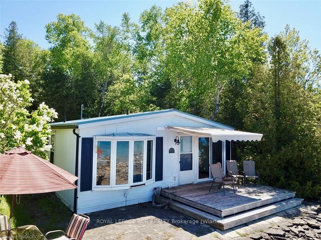 Listing Image 4