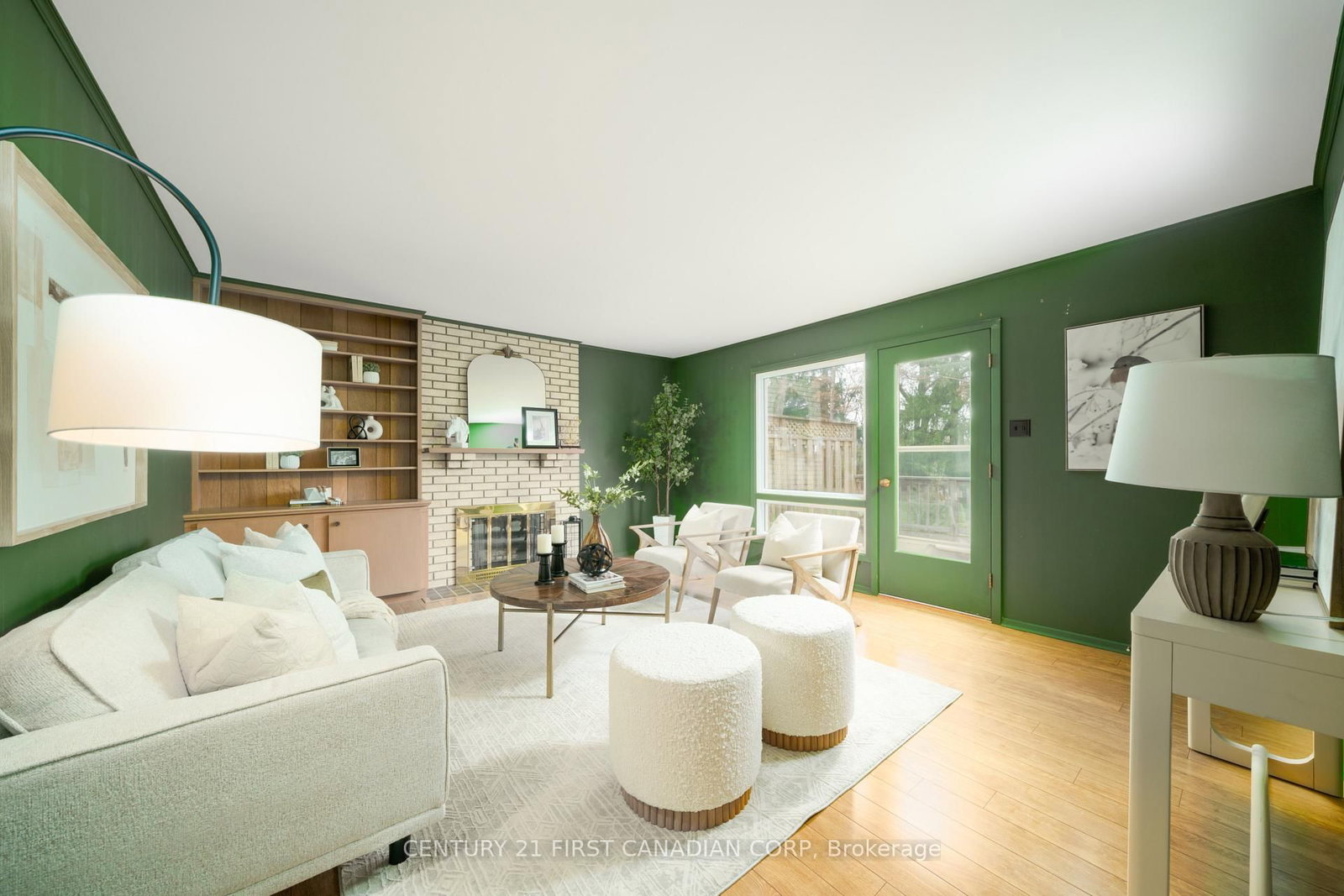 Listing Image 7