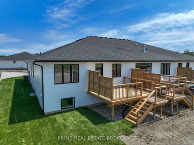 Unit 55 — 2 Coastal Cres, Lambton Shores - Grand Bend image-0-2