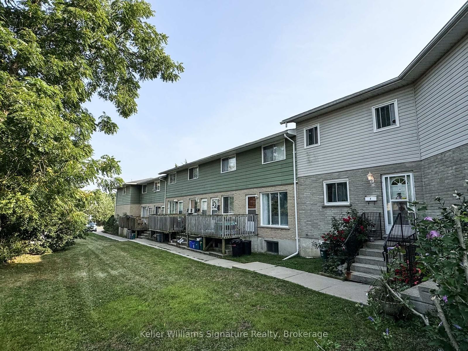 Listing Image 4