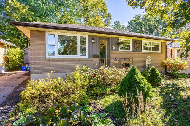 24 Thorncrest Crescent