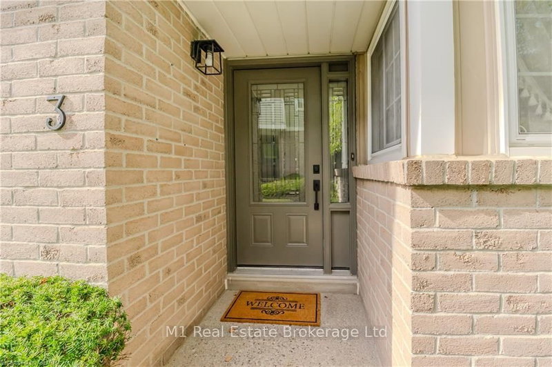 3 - 106 WOODLAWN Rd E, Guelph, N1E 1B7 | Image 3