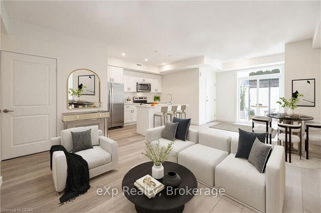 B120 - 824 WOOLWICH Street