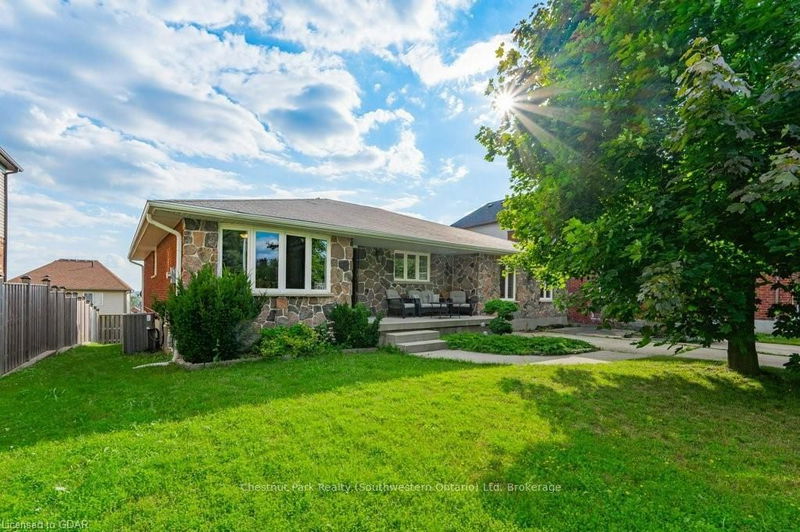 home for sale on 146 CITYVIEW Drive N