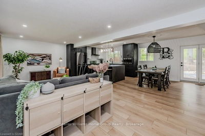 246 PARK LAWN Pl, Waterloo -  image-0-3