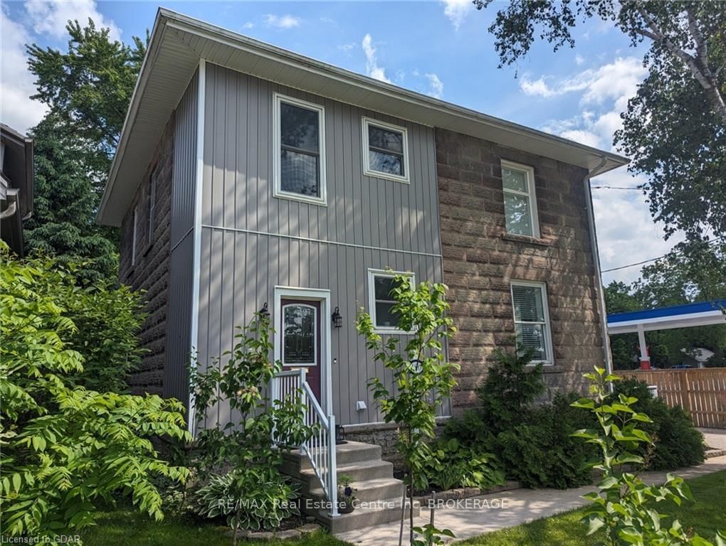 Detached House for sale at 180 UNION Street, Centre Wellington, Fergus, N1M 1V3 - MLS: X10877107