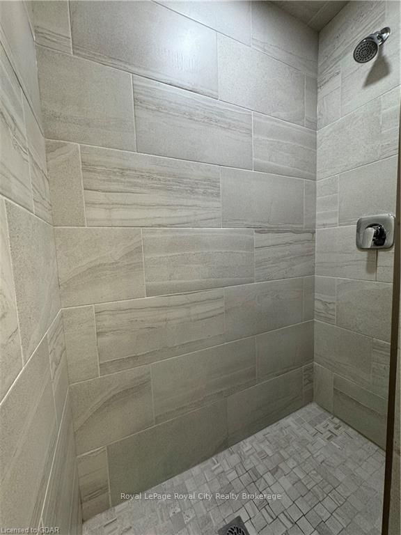 73 ARTHUR Street S, Unit 703 - Photo 11