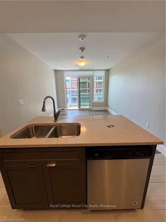 73 ARTHUR Street S, Unit 703 - Photo 6