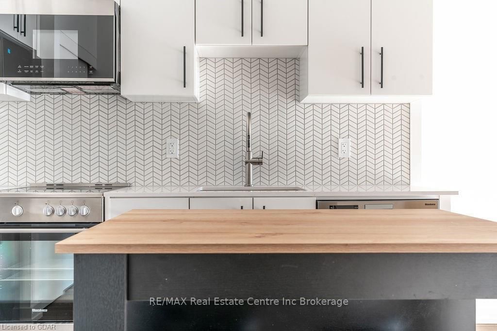 5 WELLINGTON Street S, Unit 1001 - Photo 10