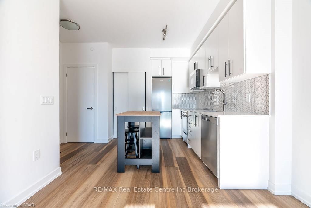 5 WELLINGTON Street S, Unit 1001 - Photo 13