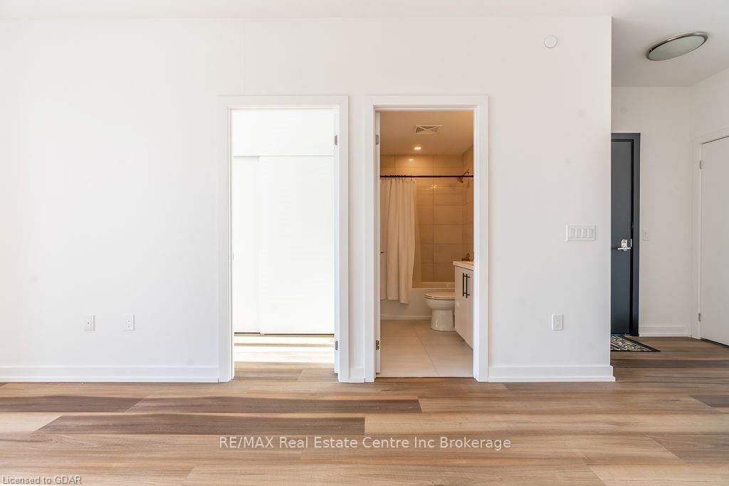 5 WELLINGTON Street S, Unit 1001 - Photo 17