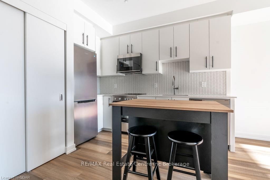 5 WELLINGTON Street S, Unit 1001 - Photo 8