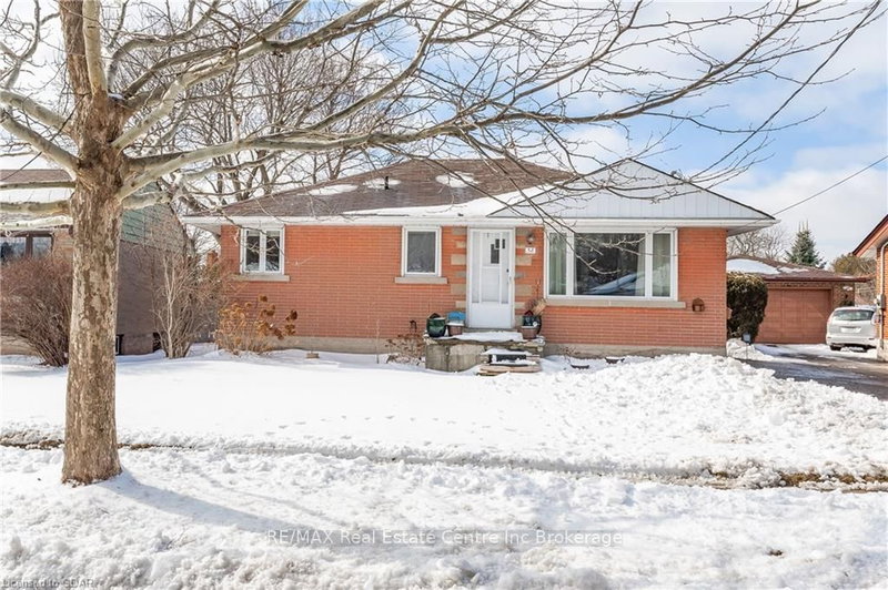 58 VANCOUVER Dr, Guelph, N1E 2E9 | Image 2