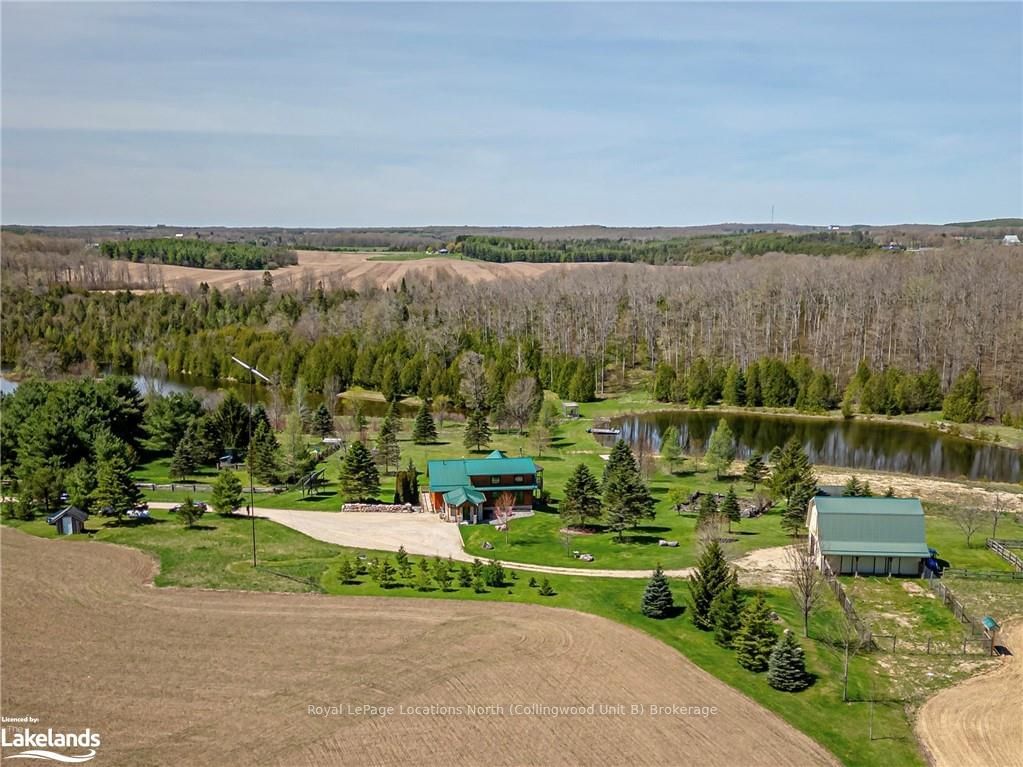 Building in 545413 4A Sideroad