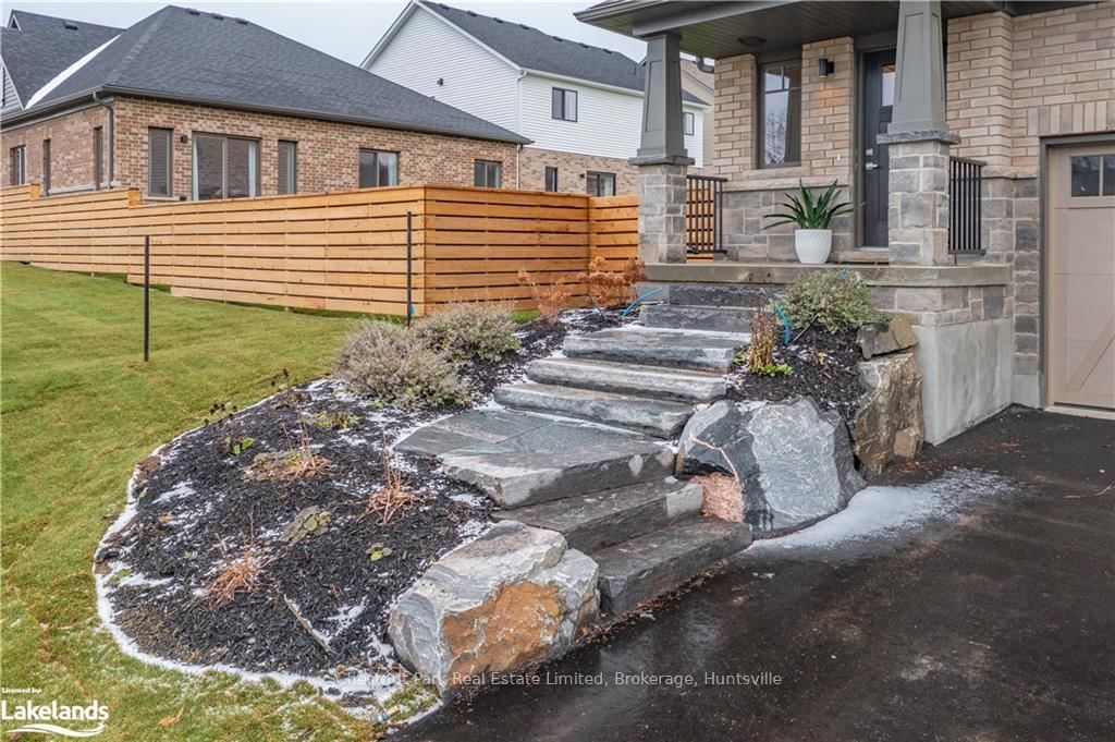 36 EAGLECREST Avenue - Photo 3