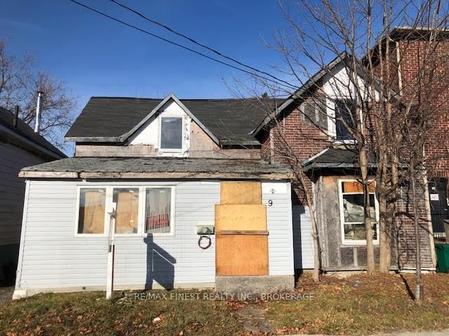 Semi-Detached House sold at 9 Cataraqui Street, Kingston, East of Sir John A. Blvd, K7K 1Z6 - MLS: X10919556