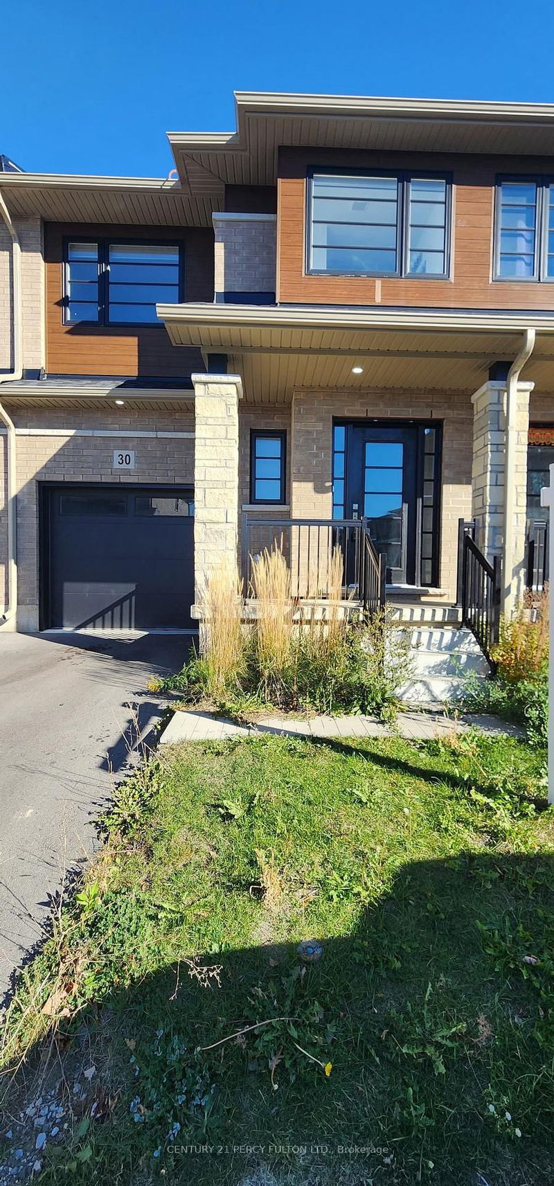 home for lease on 30-520 Grey Street