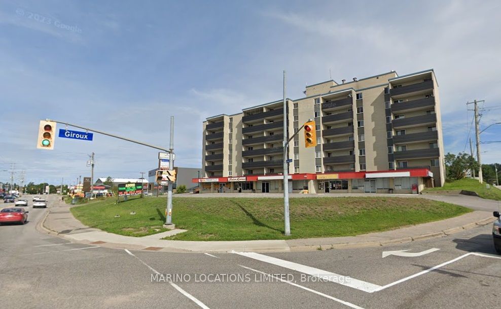 Building at 2690 Trout Lake Road, North Bay