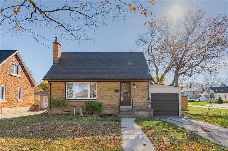 home for sale on 157 Adelaide Street