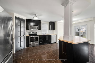 835 Percifor Way, Orleans - Convent Glen and Area - 2013 - Mer Bleue/Bradley Estates/Anderson Park image-0-3