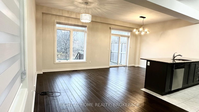 71 Southshore Cres, Hamilton, L8E 0J3 | Image 3