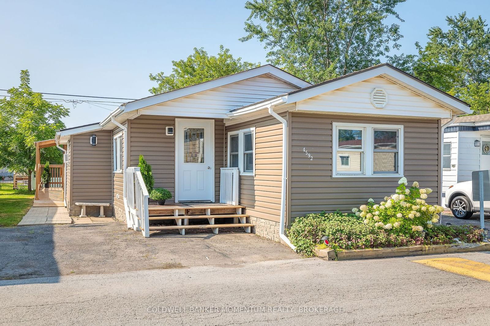 Mobile/Trailer for sale at 4592 Martha Lane, Lincoln, 982 - Beamsville, L3J 0W1 - MLS: X11190029