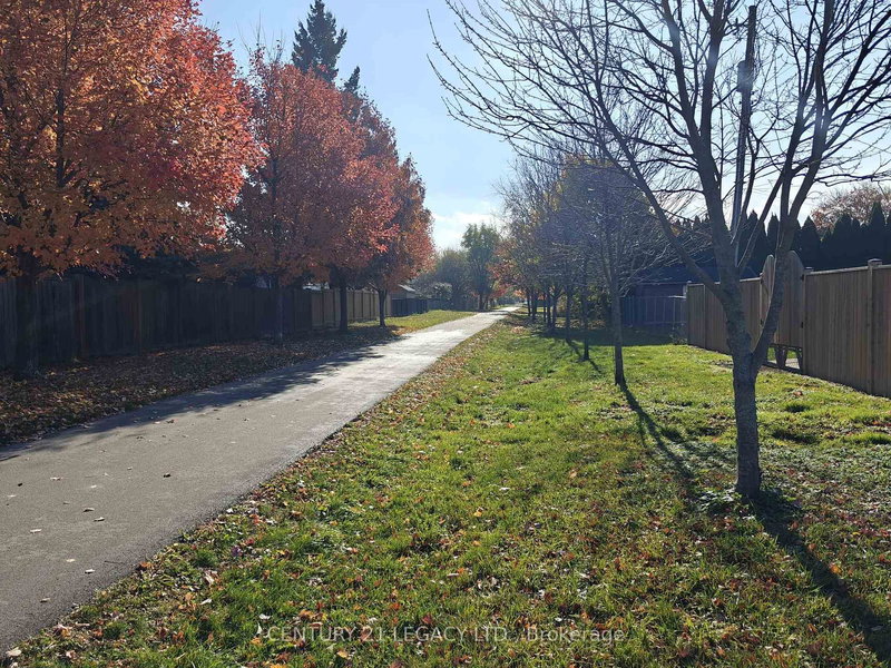 62 Woodelm Dr, St. Catharines, L2M 4N3 | Image 3