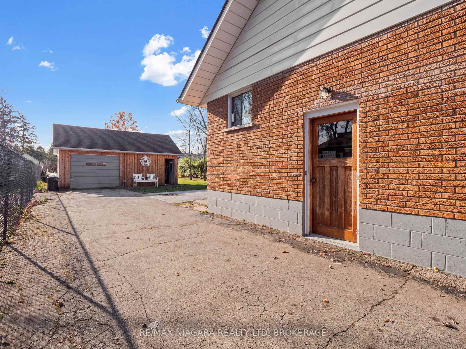 Listing Image 23