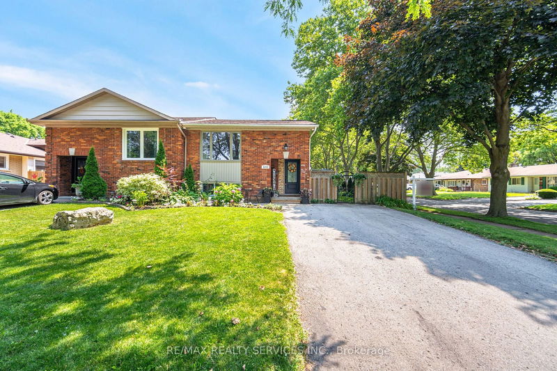 home for lease on 4244 York Drive