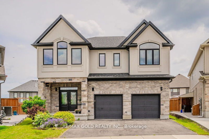 home for sale on 913 River Ridge Court