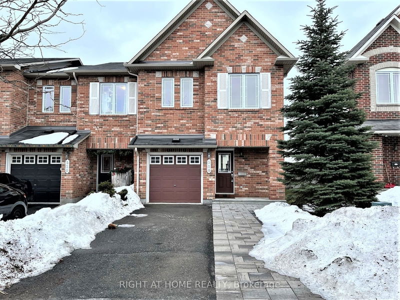 home for lease on 518 Temiskaming Crescent