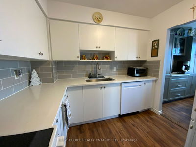 Unit 408C — 2044 Arrowsmith Dr, Beacon Hill North - South and Area - 2107 - Beacon Hill South image-0-2