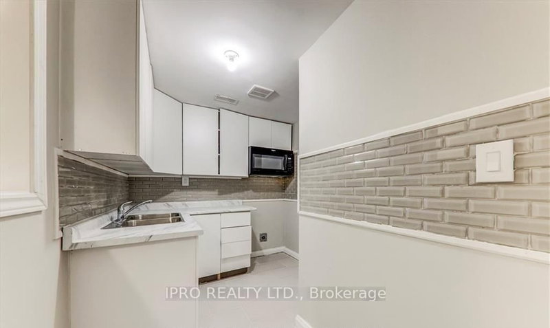 Basemen - 7878 Seabiscuit Dr, Niagara Falls, L2H 3T9 | Image 3